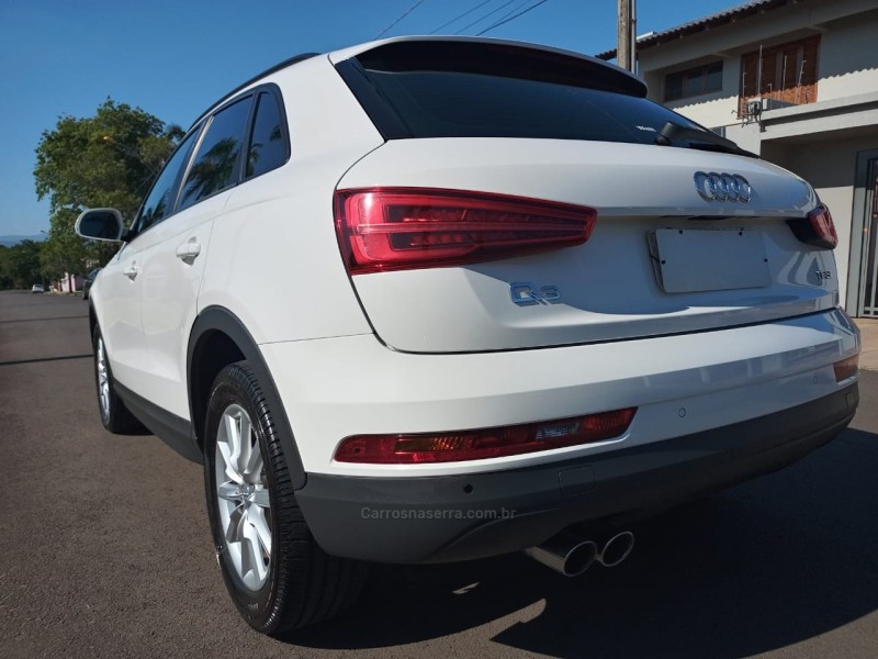 Q3 1.4 TFSI AMBIENTE GASOLINA 4P S TRONIC - 2016 - FARROUPILHA