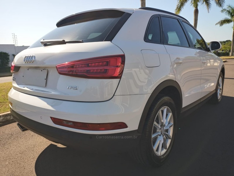 Q3 1.4 TFSI AMBIENTE GASOLINA 4P S TRONIC - 2016 - FARROUPILHA