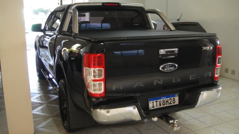 RANGER 2.5 XLT 4X2 CD 16V FLEX 4P MANUAL - 2013 - FARROUPILHA