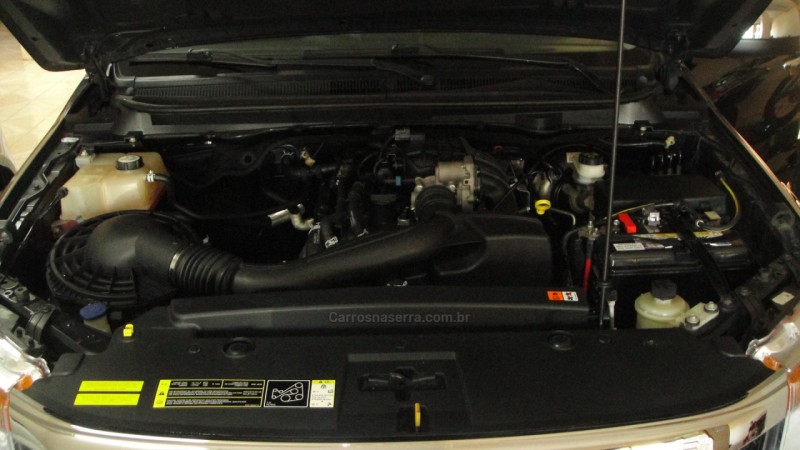 RANGER 2.5 XLT 4X2 CD 16V FLEX 4P MANUAL - 2013 - FARROUPILHA