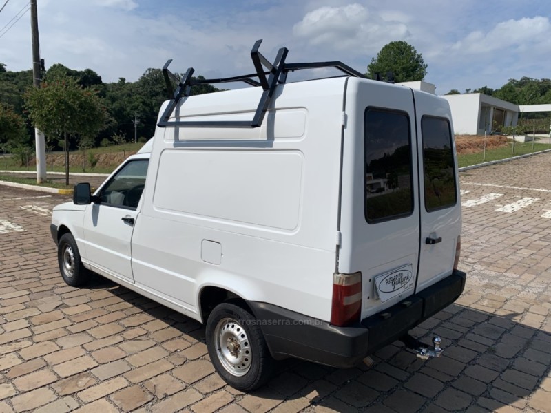 FIORINO 1.3 MPI FURGÃO 8V FLEX 2P MANUAL - 2011 - GUAPORé