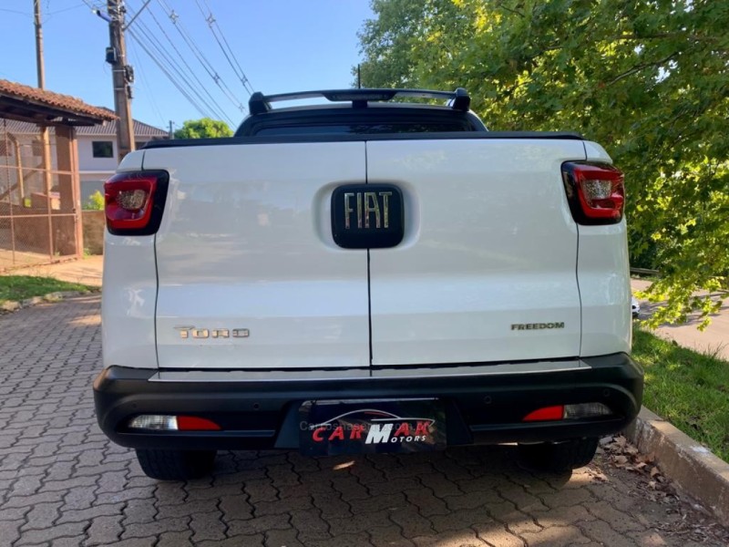 TORO 2.0 16V TURBO DIESEL FREEDOM MANUAL - 2018 - DOIS IRMãOS