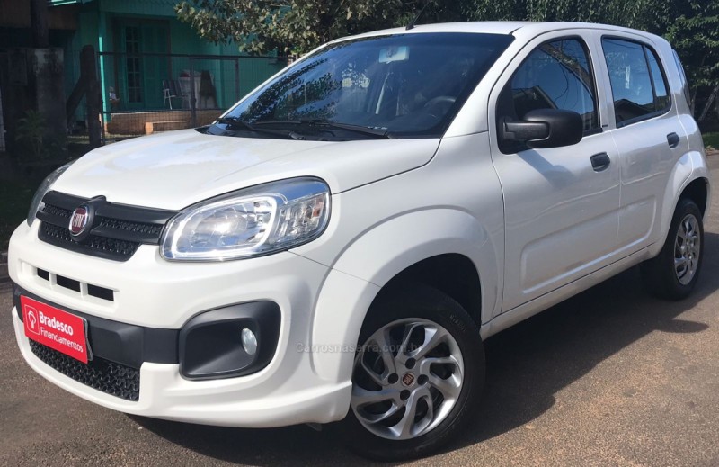 uno 1.0 evo attractive 8v flex 4p manual 2017 tres coroas