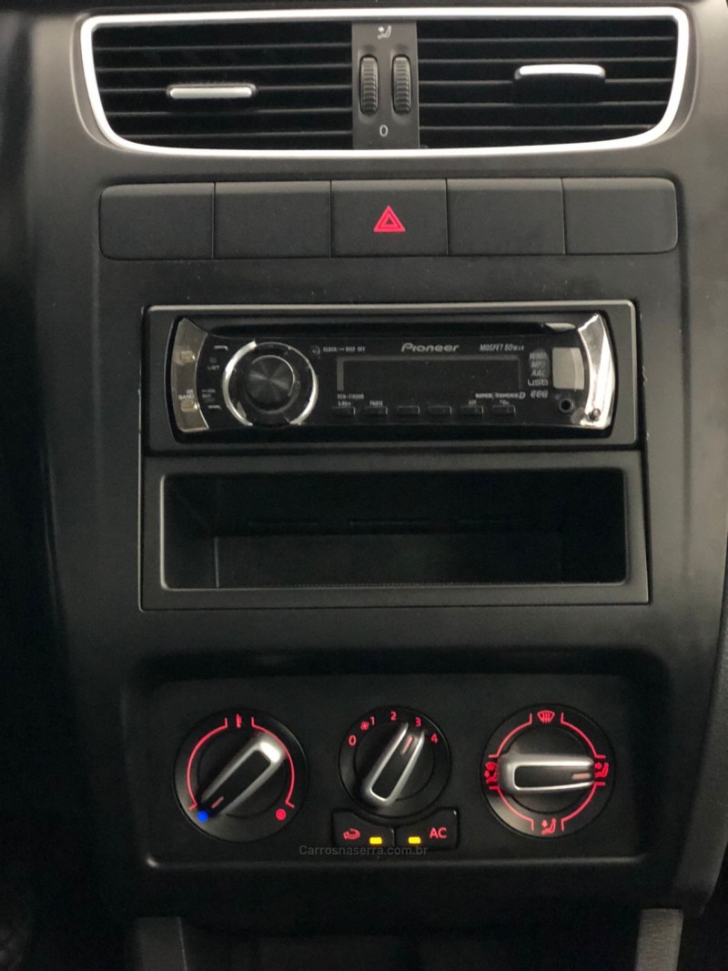 FOX 1.0 MI 8V FLEX 4P MANUAL - 2012 - NOVO HAMBURGO