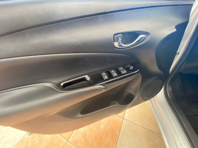 YARIS 1.5 XLS CONNECT 16V FLEX 4P AUTOMÁTICO - 2019 - IGREJINHA
