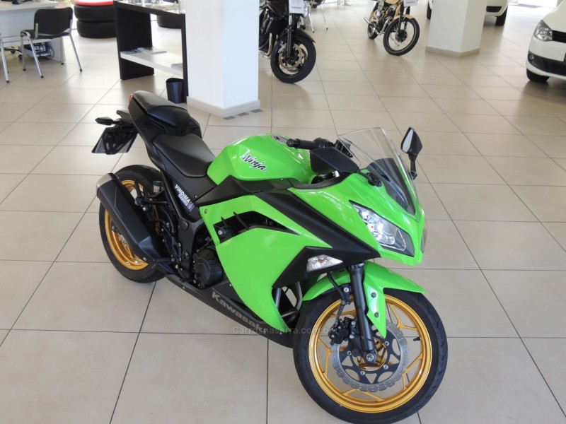 NINJA 300  - 2013 - FLORES DA CUNHA