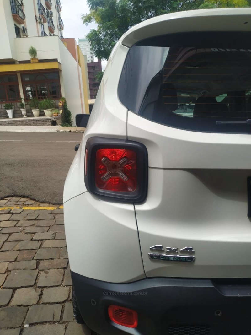 RENEGADE 2.0 16V TURBO DIESEL SPORT 4P 4X4 AUTOMÁTICO - 2016 - MARAU