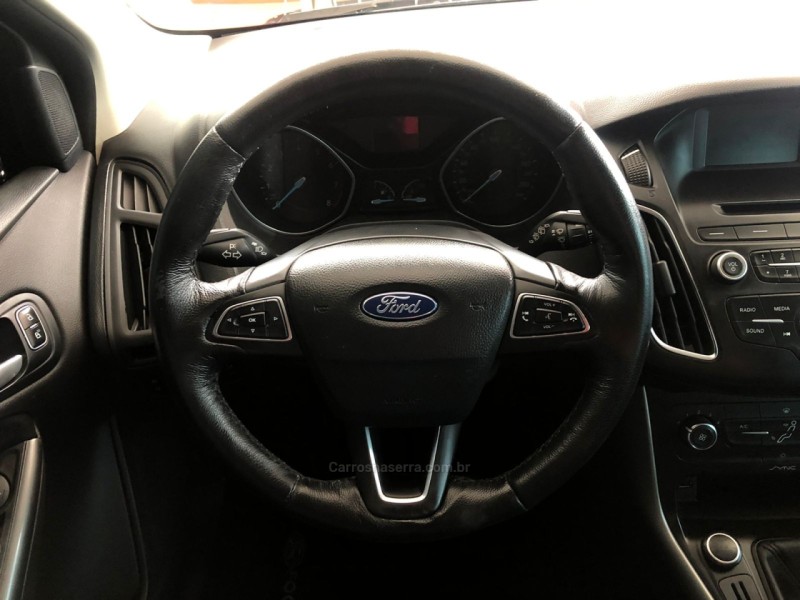 FOCUS 1.6 SE 16V FLEX 4P MANUAL - 2017 - IGREJINHA