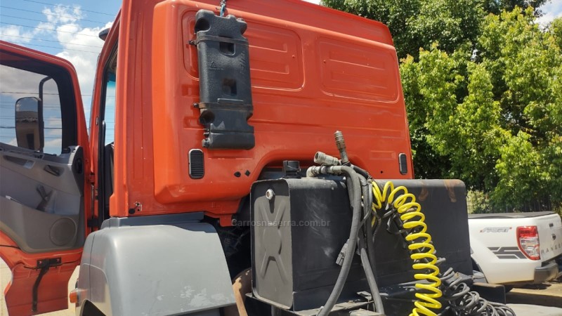 AXOR 2540 S 6X2 - 2011 - PORTãO