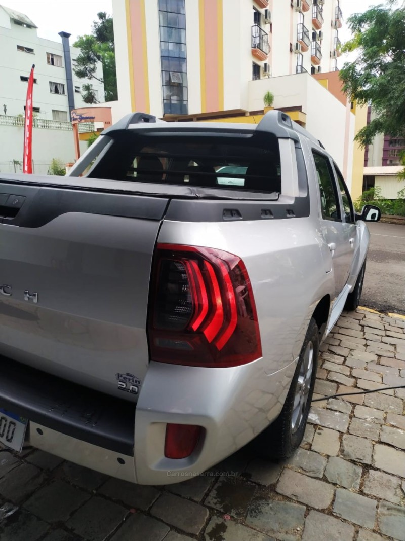 DUSTER OROCH 2.0 16V FLEX DYNAMIQUE 4P MANUAL - 2016 - MARAU