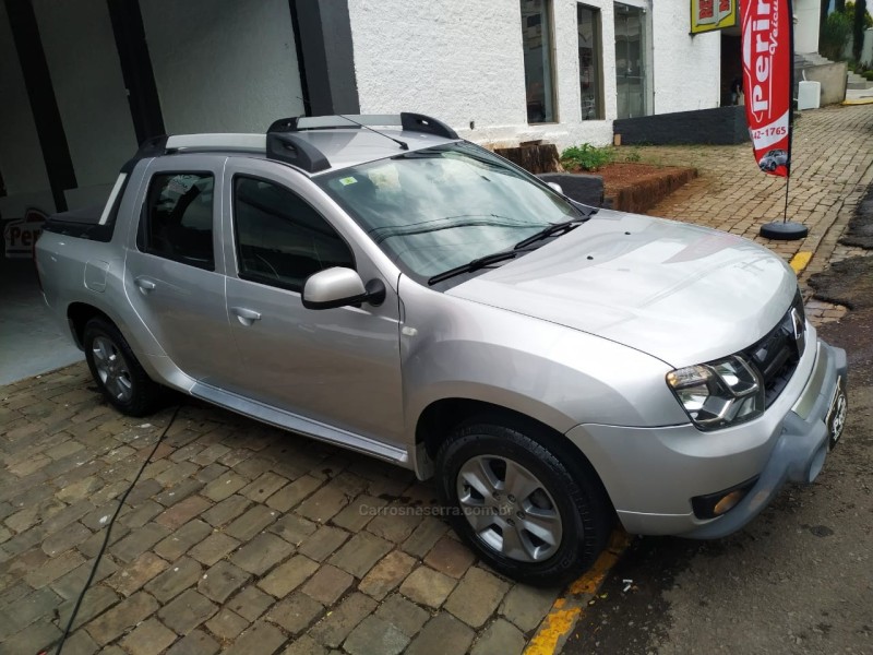 DUSTER OROCH 2.0 16V FLEX DYNAMIQUE 4P MANUAL - 2016 - MARAU