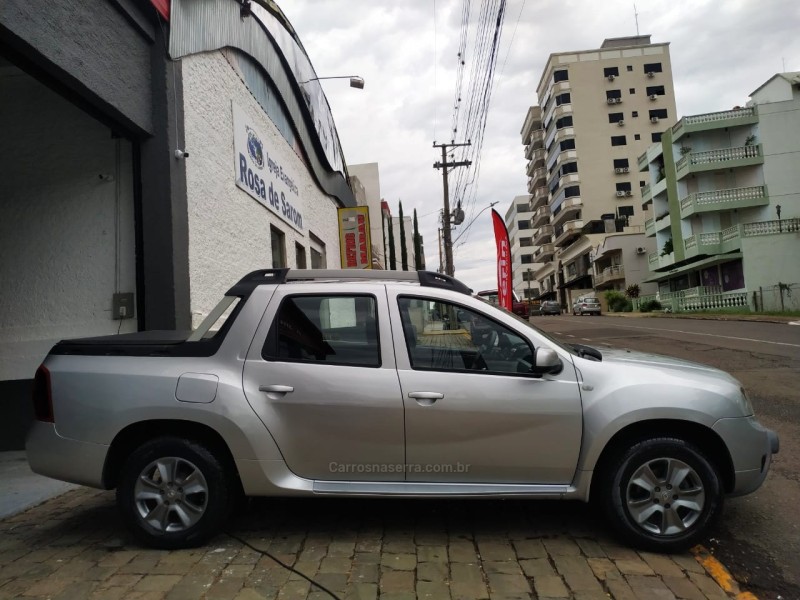 DUSTER OROCH 2.0 16V FLEX DYNAMIQUE 4P MANUAL - 2016 - MARAU