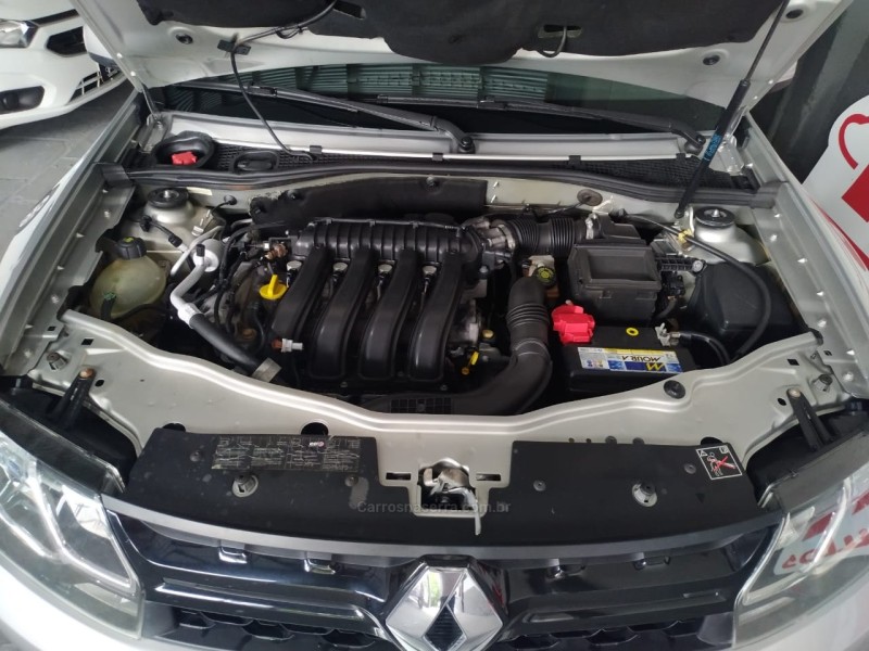 DUSTER OROCH 2.0 16V FLEX DYNAMIQUE 4P MANUAL - 2016 - MARAU