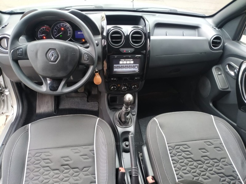 DUSTER OROCH 2.0 16V FLEX DYNAMIQUE 4P MANUAL - 2016 - MARAU