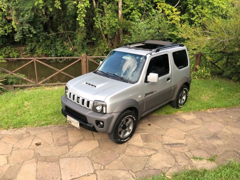 JIMNY 1.3 4SUN 4X4 16V GASOLINA 2P MANUAL - 2013 - TRêS COROAS