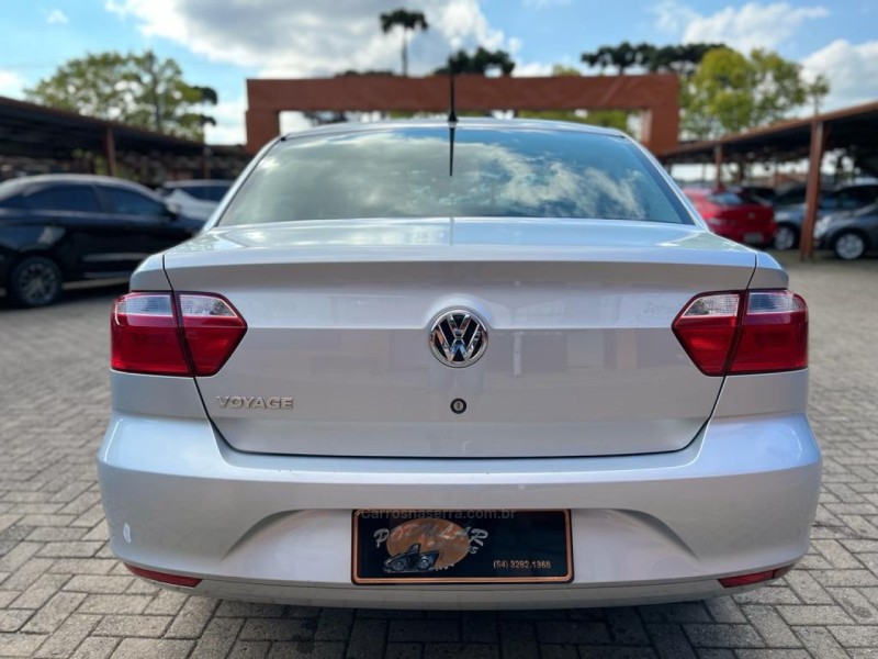 VOYAGE 1.0 MI TRENDLINE 8V FLEX 4P MANUAL - 2015 - CANELA