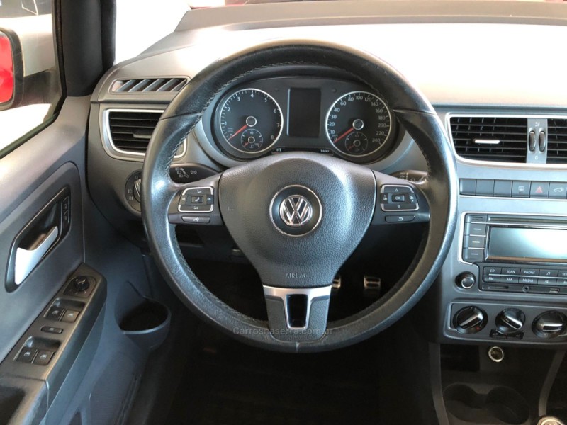 CROSSFOX 1.6 MI FLEX 8V 4P MANUAL - 2014 - IGREJINHA