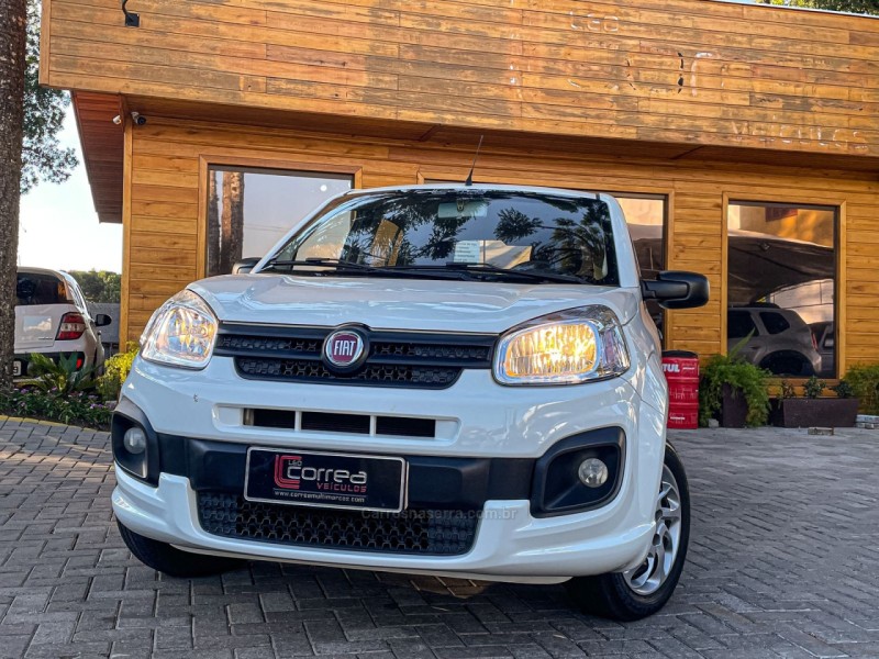 UNO 1.0 VIVACE 8V FLEX 4P MANUAL - 2017 - CANELA