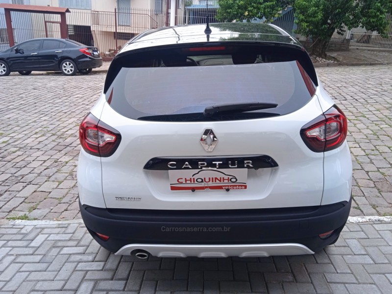 CAPTUR 1.6 16V FLEX ZEN AUTOMÁTICO - 2018 - CAXIAS DO SUL