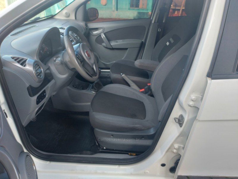 GRAND SIENA 1.6 MPI ESSENCE 16V FLEX 4P MANUAL - 2014 - CAXIAS DO SUL