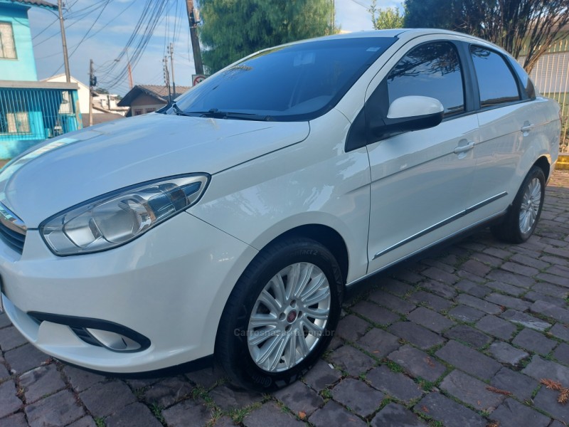 GRAND SIENA 1.6 MPI ESSENCE 16V FLEX 4P MANUAL