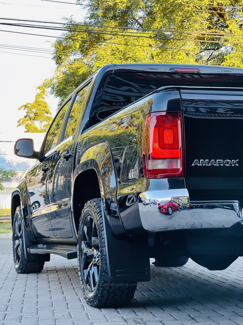 AMAROK 3.0 V6 TDI HIGHLINE CD DIESEL 4MOTION AUTOMÁTICO - 2018 - ESTâNCIA VELHA