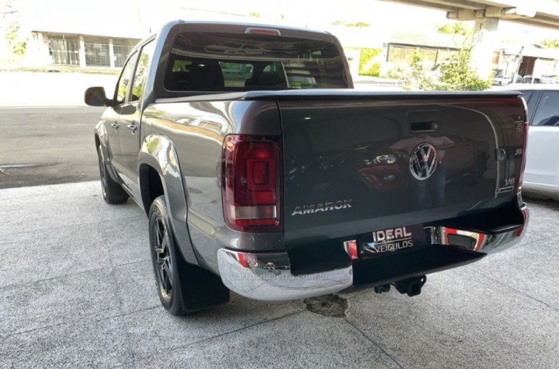 AMAROK 3.0 V6 TDI HIGHLINE CD DIESEL 4MOTION AUTOMÁTICO - 2019 - NOVO HAMBURGO