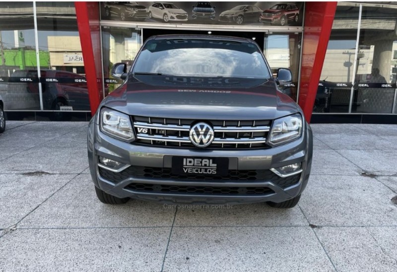 AMAROK 3.0 V6 TDI HIGHLINE CD DIESEL 4MOTION AUTOMÁTICO - 2019 - NOVO HAMBURGO