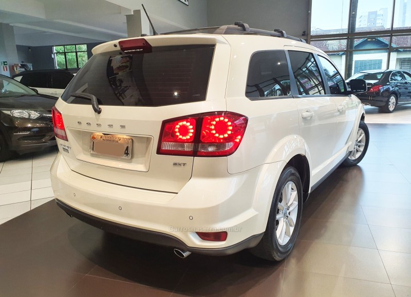 JOURNEY 2.7 SXT V6 GASOLINA 4P AUTOMÁTICO - 2014 - FARROUPILHA