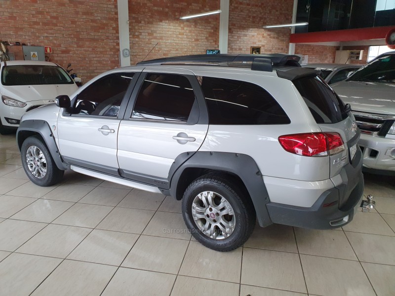 PALIO 1.8 MPI ADVENTURE WEEKEND ITALIA 16V FLEX MANUAL - 2012 - FARROUPILHA