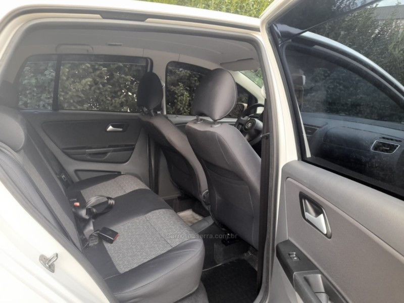 FOX 1.6 MI ITREND 8V FLEX 4P MANUAL - 2013 - CAXIAS DO SUL