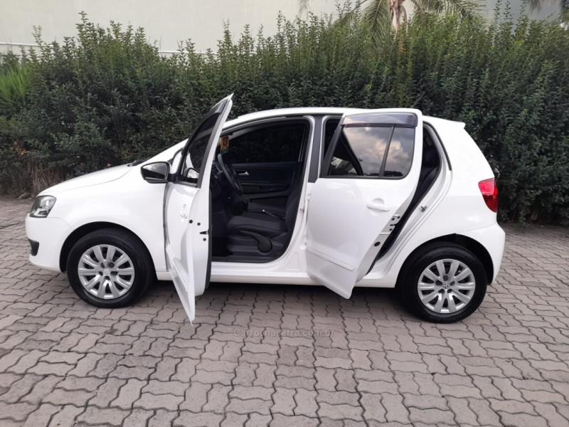 FOX 1.6 MI ITREND 8V FLEX 4P MANUAL - 2013 - CAXIAS DO SUL