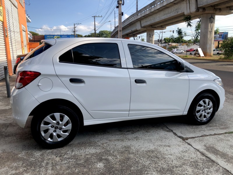 ONIX 1.0  LT 12V FLEX 4P MANUAL - 2015 - NOVO HAMBURGO
