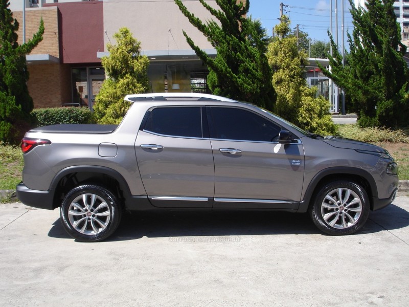 TORO 2.0 16V TURBO DIESEL VOLCANO 4WD AUTOMÁTICO - 2019 - CAXIAS DO SUL