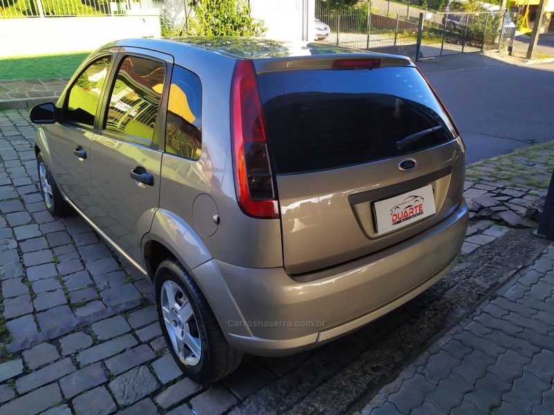 FIESTA 1.0 ROCAM HATCH 8V FLEX 4P MANUAL - 2011 - CAXIAS DO SUL