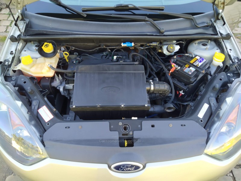 FIESTA 1.0 ROCAM HATCH 8V FLEX 4P MANUAL - 2011 - CAXIAS DO SUL