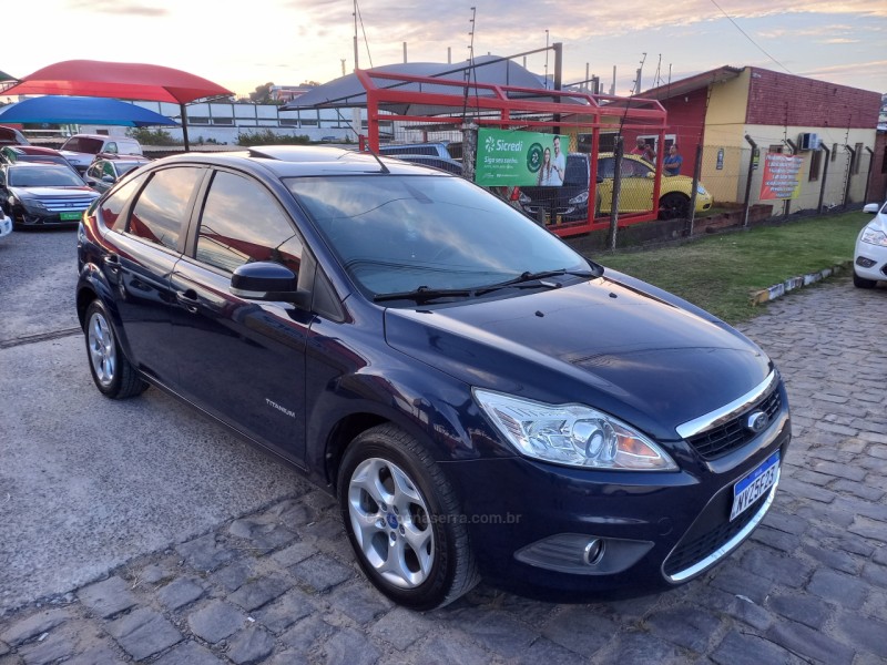 FOCUS 2.0 TITANIUM HATCH 16V FLEX 4P MANUAL - 2012 - FARROUPILHA