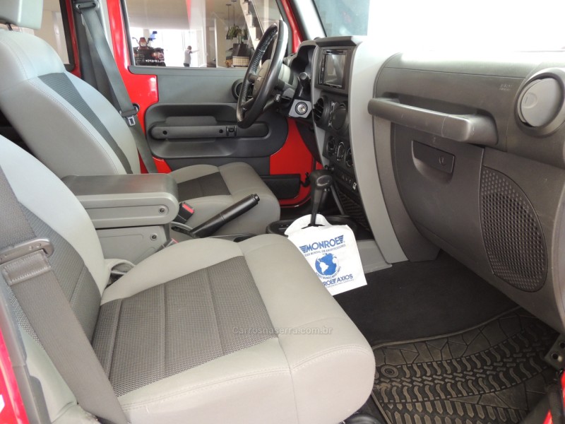 WRANGLER 3.8 UNLIMITED SPORT 4X4 CAPOTA DUPLA V6 GASOLINA 4P AUTOMÁTICO - 2010 - FLORES DA CUNHA