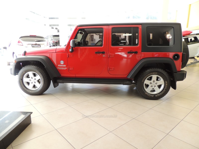 WRANGLER 3.8 UNLIMITED SPORT 4X4 CAPOTA DUPLA V6 GASOLINA 4P AUTOMÁTICO - 2010 - FLORES DA CUNHA
