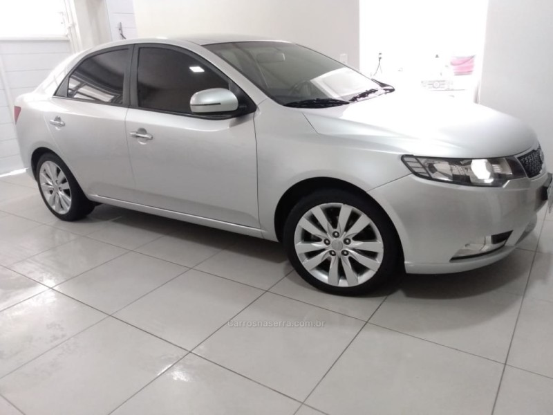 CERATO 1.6 SX3 16V GASOLINA 4P AUTOMÁTICO