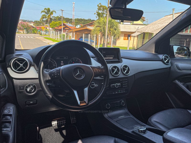 B 200 2.0 8V TURBO GASOLINA 4P AUTOMÁTICO - 2013 - CANELA