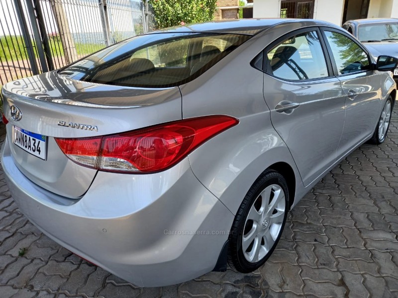 ELANTRA 1.8 GLS 16V FLEX AUTOMÁTICO - 2013 - SãO SEBASTIãO DO CAí