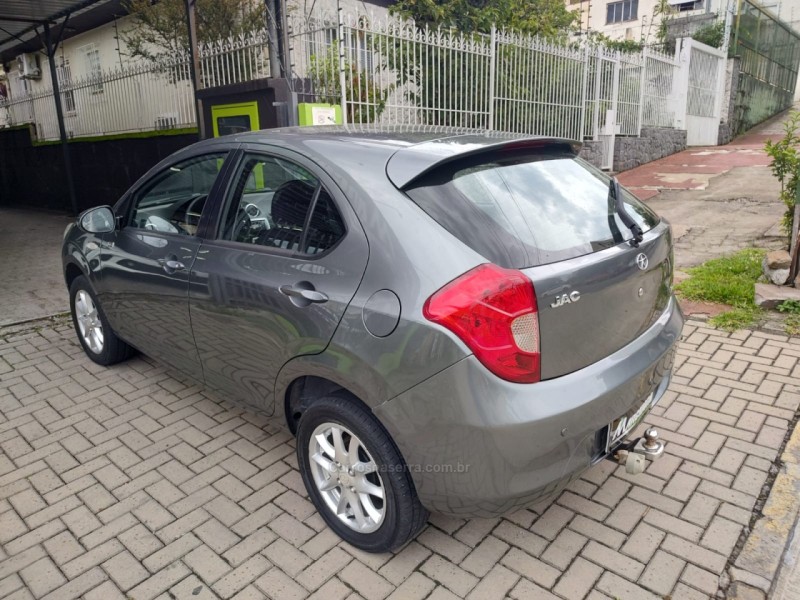 J3 1.4 16V GASOLINA 4P MANUAL - 2012 - CAXIAS DO SUL