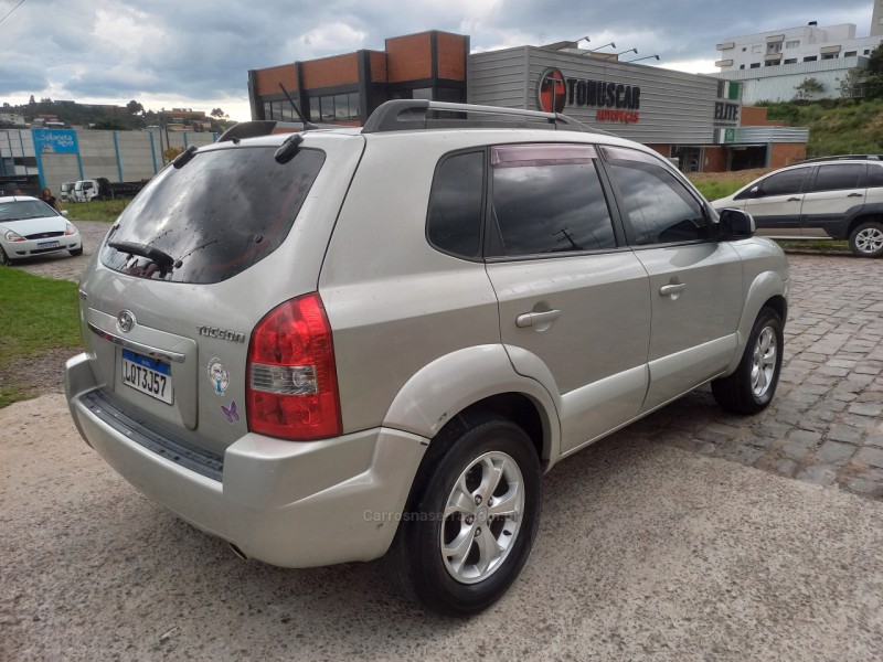 TUCSON 2.0 MPFI GLS BASE 16V 143CV 2WD FLEX 4P AUTOMÁTICO - 2012 - FARROUPILHA