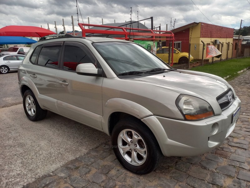TUCSON 2.0 MPFI GLS BASE 16V 143CV 2WD FLEX 4P AUTOMÁTICO - 2012 - FARROUPILHA