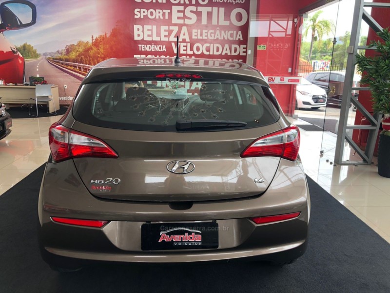 HB20 1.6 COMFORT PLUS 16V FLEX 4P MANUAL - 2016 - IGREJINHA