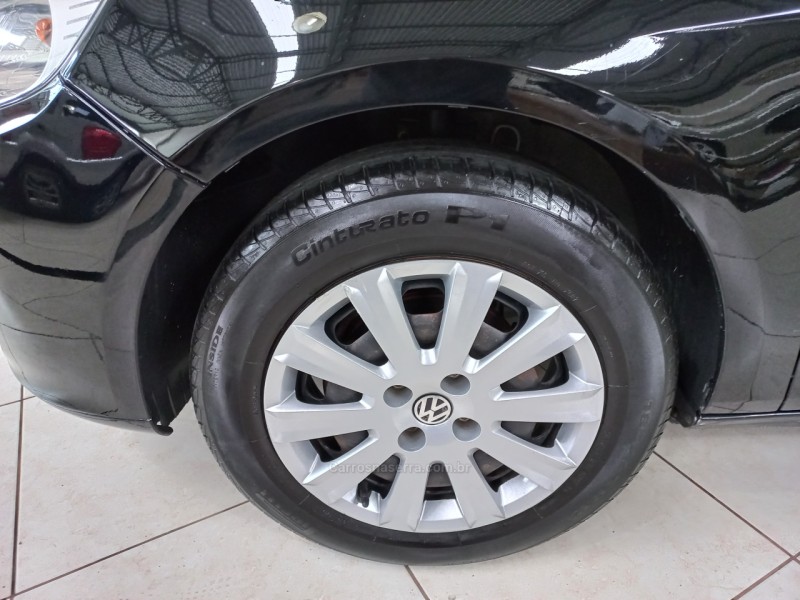 VOYAGE 1.0 MI TRENDLINE 8V FLEX 4P MANUAL - 2012 - FARROUPILHA