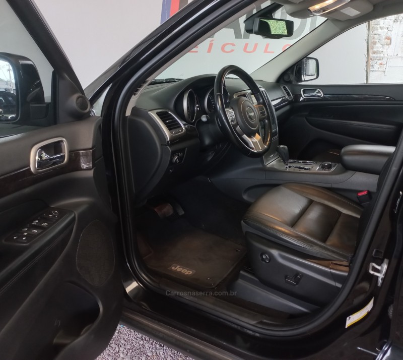 GRAND CHEROKEE 3.6 LAREDO 4X4 V6 24V GASOLINA 4P AUTOMÁTICO - 2012 - CAXIAS DO SUL