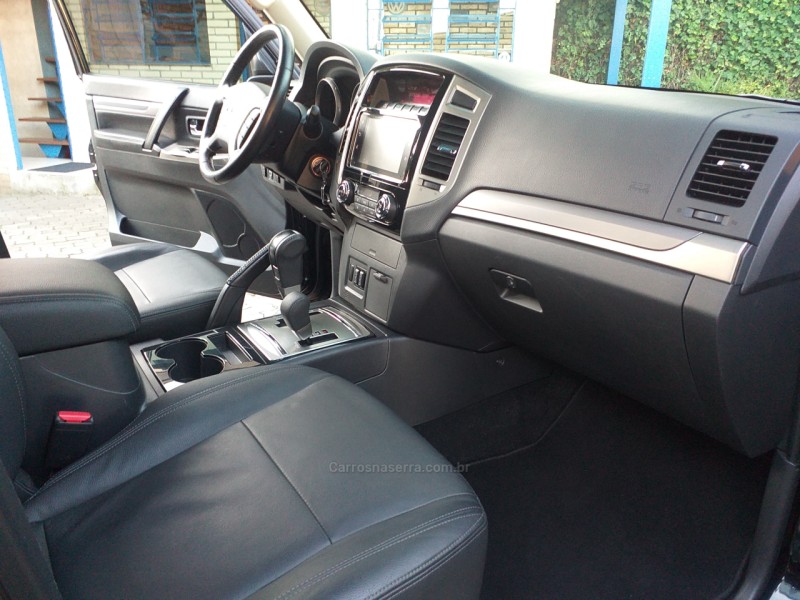 PAJERO FULL 3.2 HPE 4X4 16V TURBO INTERCOOLER DIESEL 4P AUTOMÁTICO - 2019 - CAXIAS DO SUL