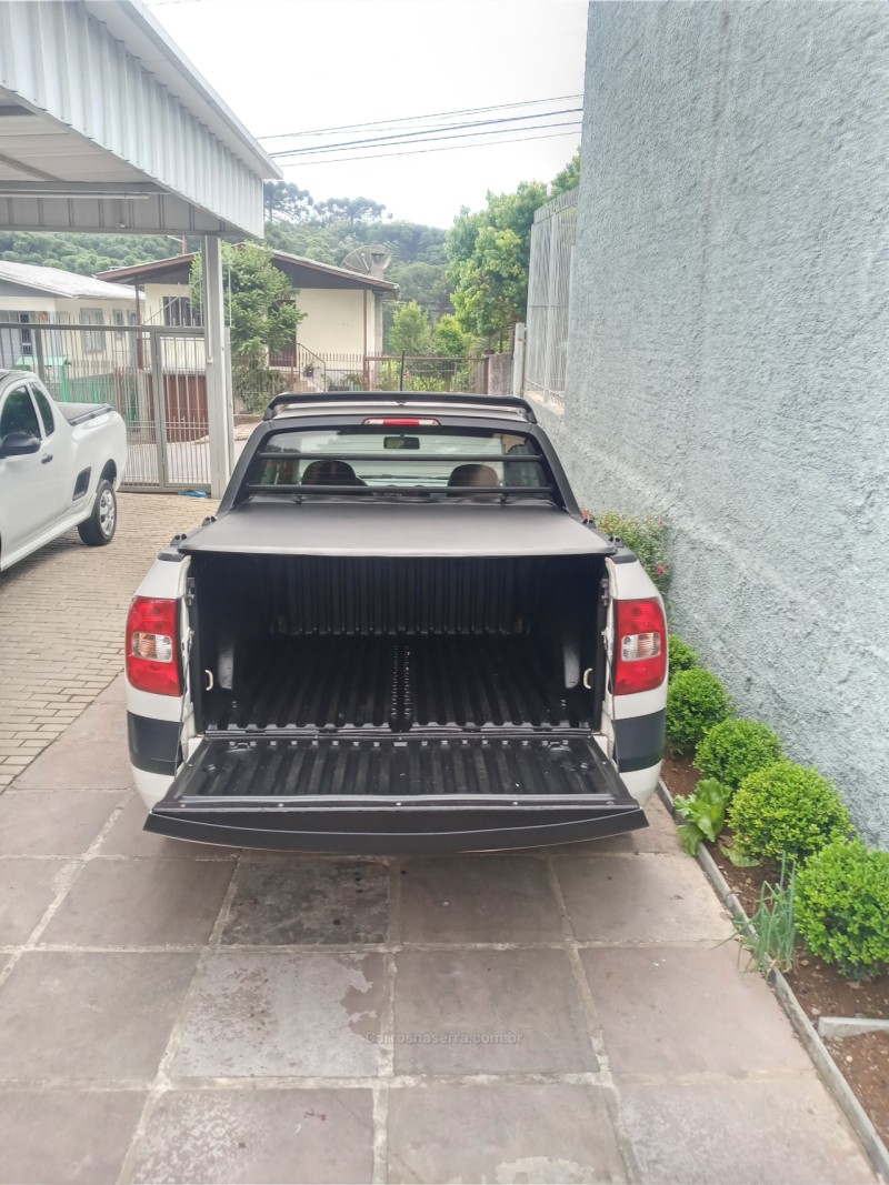 SAVEIRO 1.6 MSI TRENDLINE CD 8V FLEX 2P MANUAL - 2016 - CAXIAS DO SUL